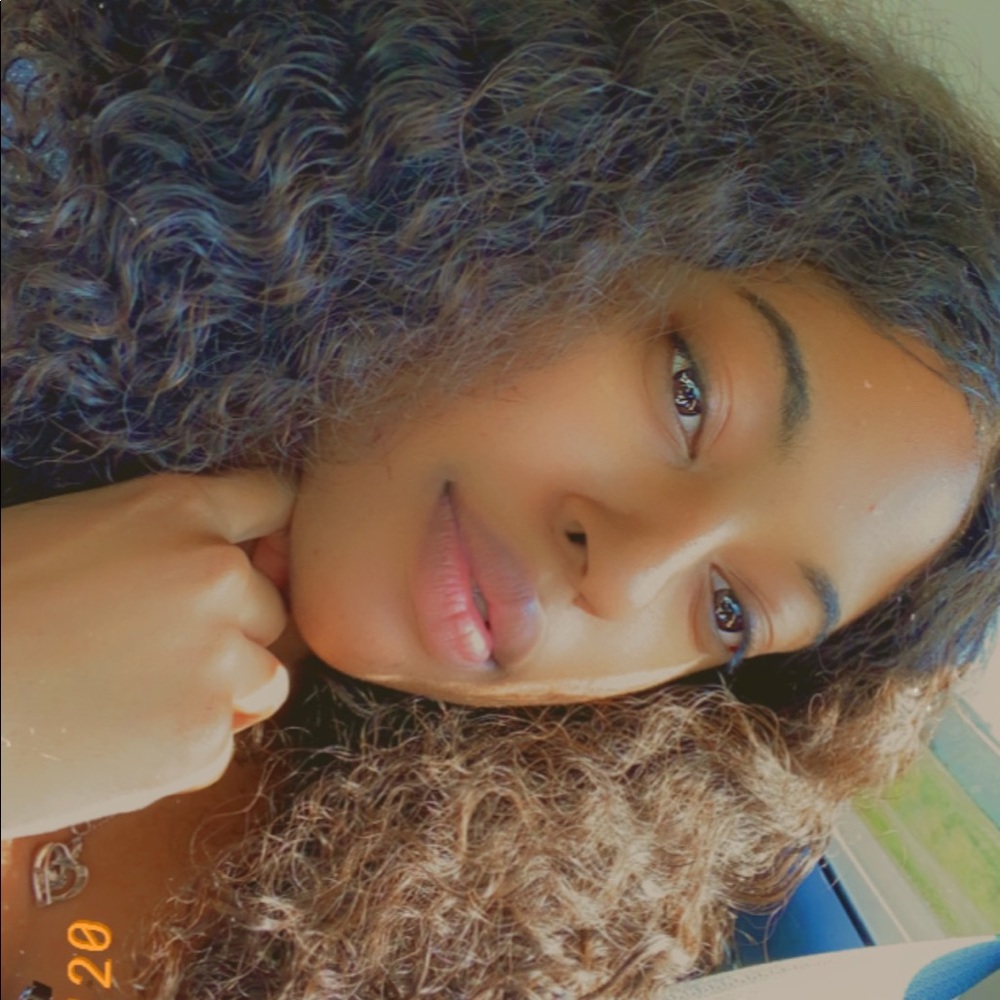 Meet your Posher, Arionna